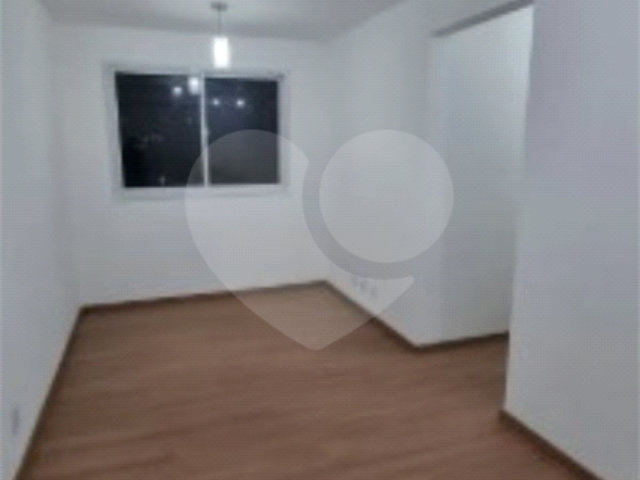Apartamento à venda com 2 quartos em Vila Zat, São Paulo, SP