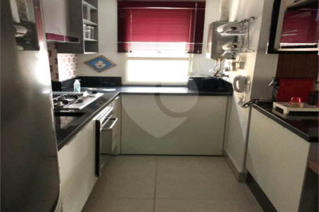 Apartamento à venda com 2 quartos, sendo 1 suíte, em Moema, São Paulo, SP