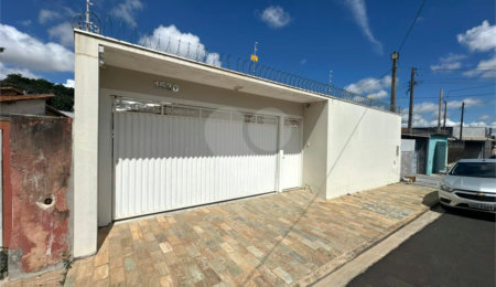 Casa à venda com 3 quartos, sendo 1 suíte,  em Vila Boa Vista, São Carlos, SP