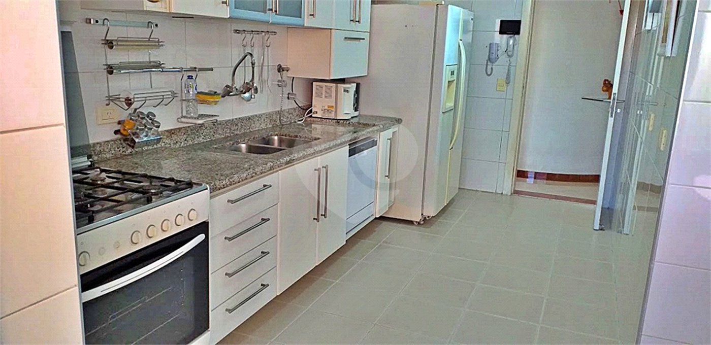 Cobertura à venda com 4 quartos, sendo 3 suítes, em Campo Belo, São Paulo, SP