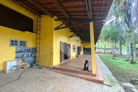 Casa à venda com 6 quartos, sendo 5 suítes,  em Santa Claudina, Vinhedo, SP