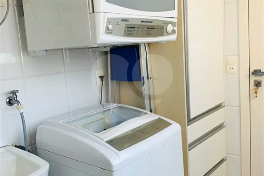 Apartamento à venda com 3 quartos, sendo 2 suítes,  em Riviera de São Lourenço, Bertioga, SP