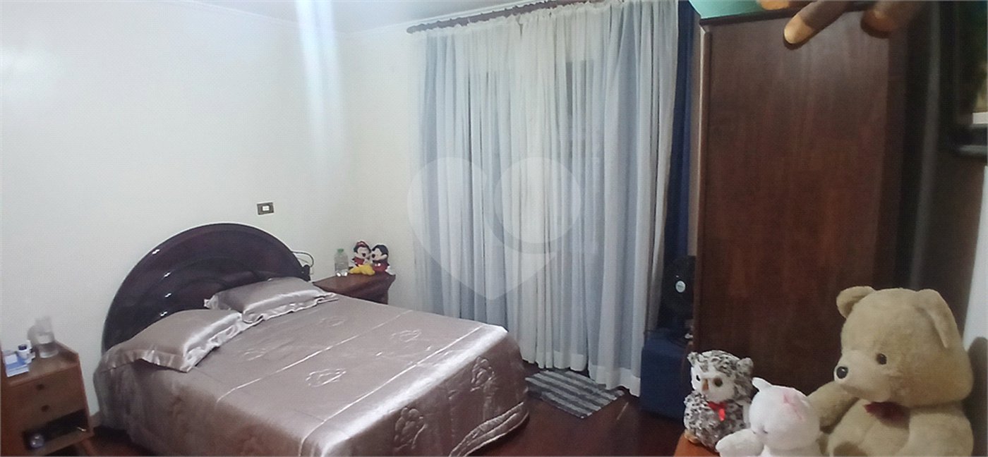 Sobrado à venda com 3 suítes em Nova Petrópolis, São Bernardo do Campo, SP