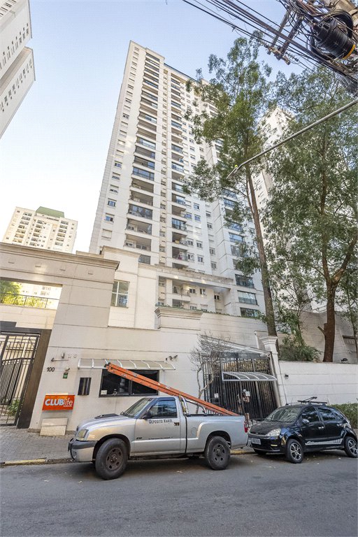 Apartamento à venda com 3 quartos, sendo 1 suíte, em Jardim Parque Morumbi, São Paulo, SP