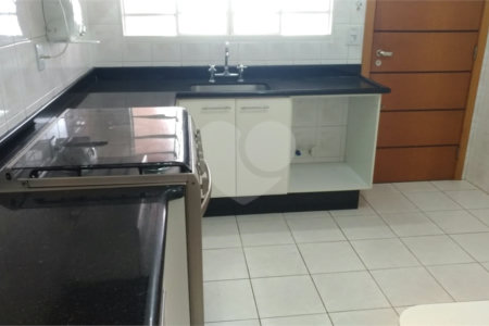 Casa à venda ou para alugar com 2 quartos, sendo 1 suíte, em Jardim do Lago, Atibaia, SP