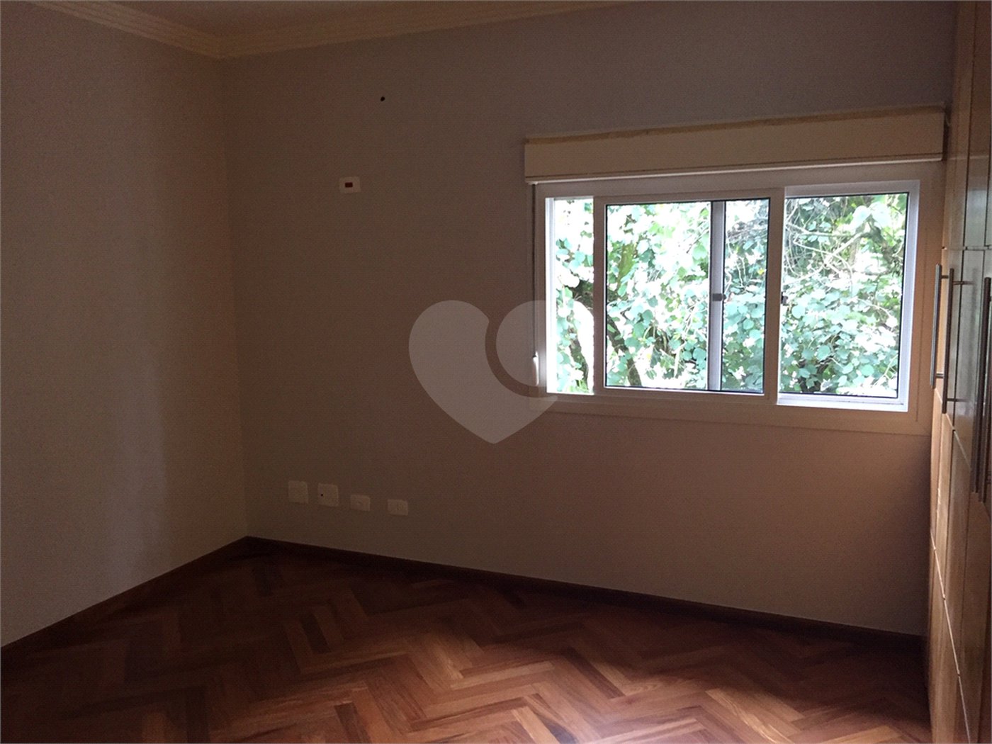 Casa à venda com 4 quartos, sendo 2 suítes, no condomínio Residencial Morumbi, São Paulo - SP
