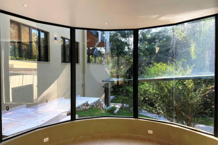 Casa à venda ou para alugar com 3 suítes em Tanque, Atibaia, SP