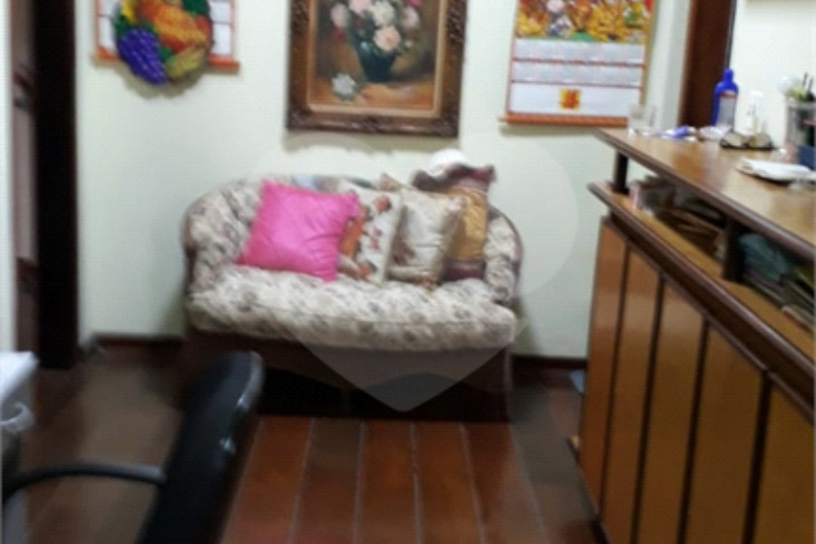 Casa à venda com 3 suítes no condomínio Gleba II, Mairiporã - SP