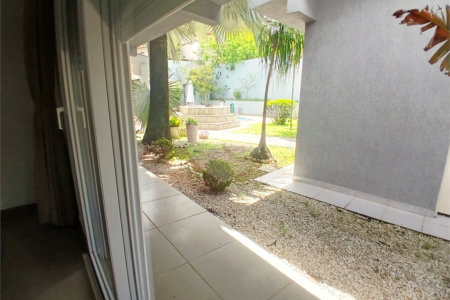 Casa Térrea à venda com 3 suítes em Anchieta, São Bernardo do Campo, SP