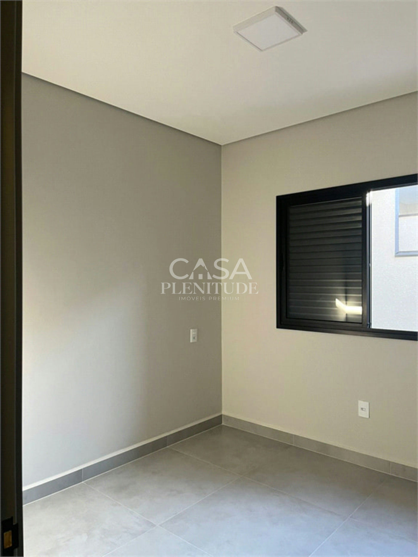 Casa à venda com 2 quartos, sendo 1 suíte,  em Jardim Residencial Villagio Wanel, Sorocaba, SP