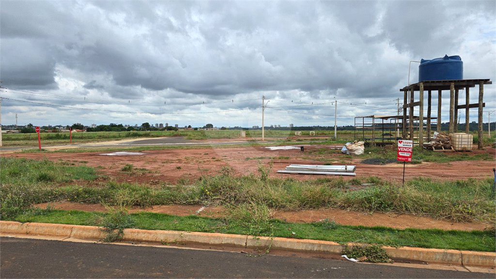 Terreno à venda em Parque Residencial São Lucas, Araraquara, SP