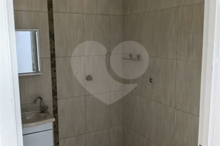 Casa à venda com 3 quartos, sendo 1 suíte,  no condomínio Residencial Eldorado, São Carlos - SP
