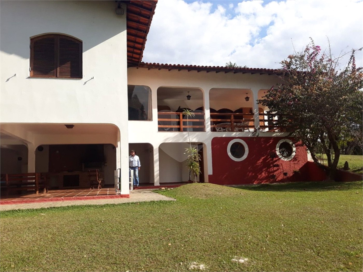 Sítio à venda com 5 quartos, sendo 3 suítes,  em Planalto Verde, São Roque, SP