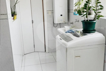 Apartamento à venda com 3 quartos, sendo 1 suíte, em Vila Paulicéia, São Paulo, SP
