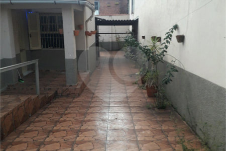 Casa Térrea à venda com 3 quartos em Jardim Nadir, São Paulo, SP
