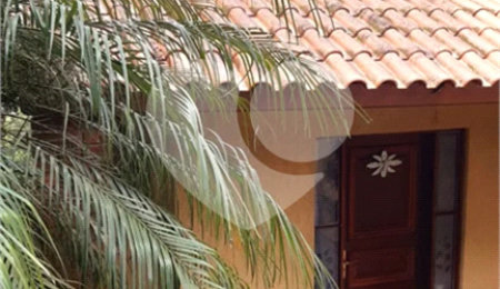 Casa à venda com 3 quartos, sendo 1 suíte,  no condomínio Jardim da Monntanha Ii, Mairiporã - SP
