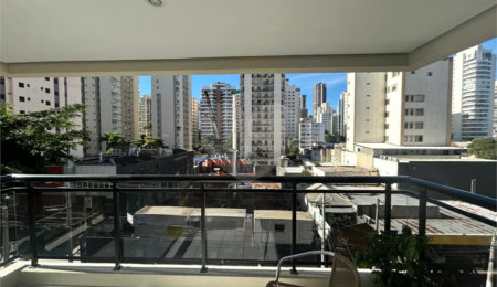 Apartamento à venda com 4 quartos, sendo 2 suítes,  em Pinheiros, São Paulo, SP