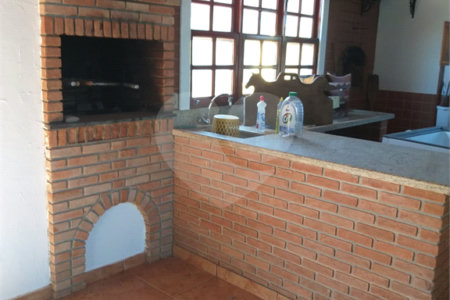 Chácara à venda com 4 quartos, sendo 2 suítes,  em Batatuba, Piracaia, SP