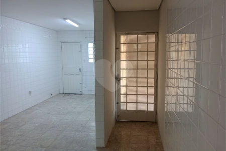 Casa à venda com 4 quartos, sendo 1 suíte, em Vila Rosa, Itapetininga, SP