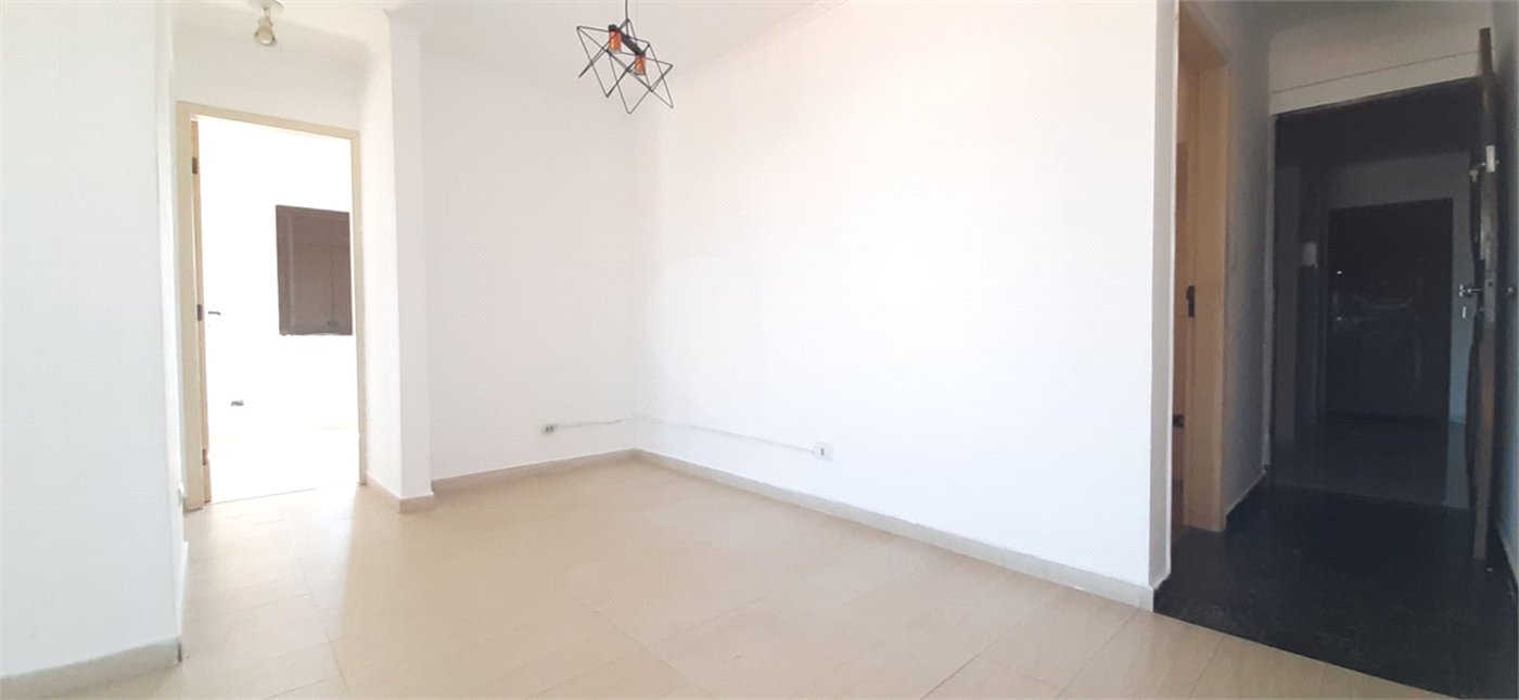Apartamento à venda com 2 quartos em Vila Romero, São Paulo, SP