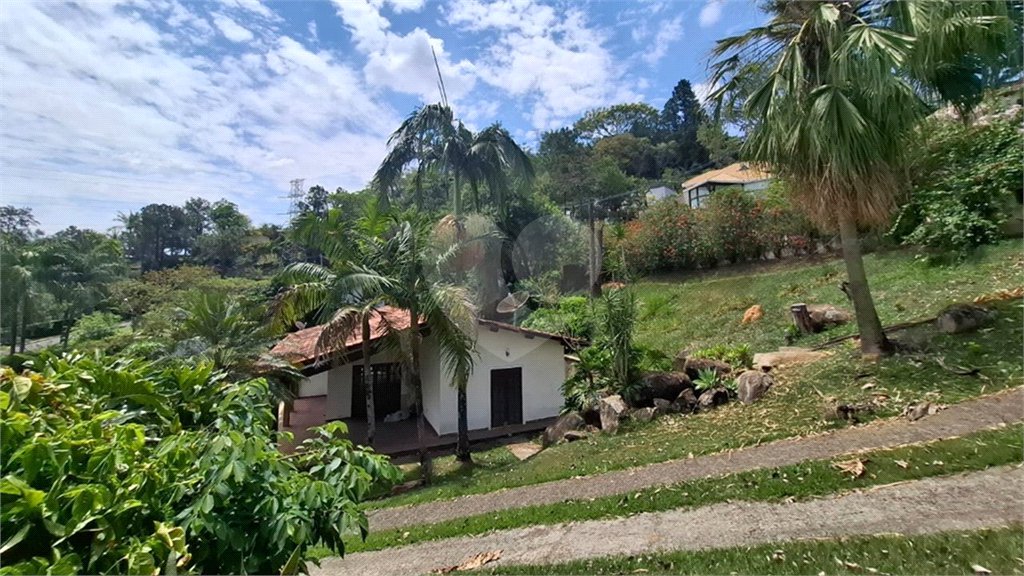 Casa à venda com 3 quartos, sendo 1 suíte, no condomínio São Joaquim, Vinhedo - SP