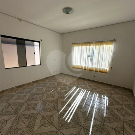 Casa à venda com 2 quartos, sendo 1 suíte,  em Jardim Aeroporto, Ponta Porã, MS