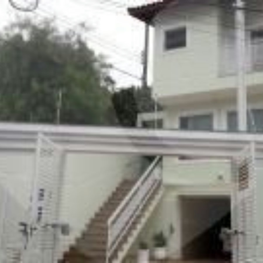 Sobrado à venda com 3 suítes em Vila Nivi, São Paulo, SP