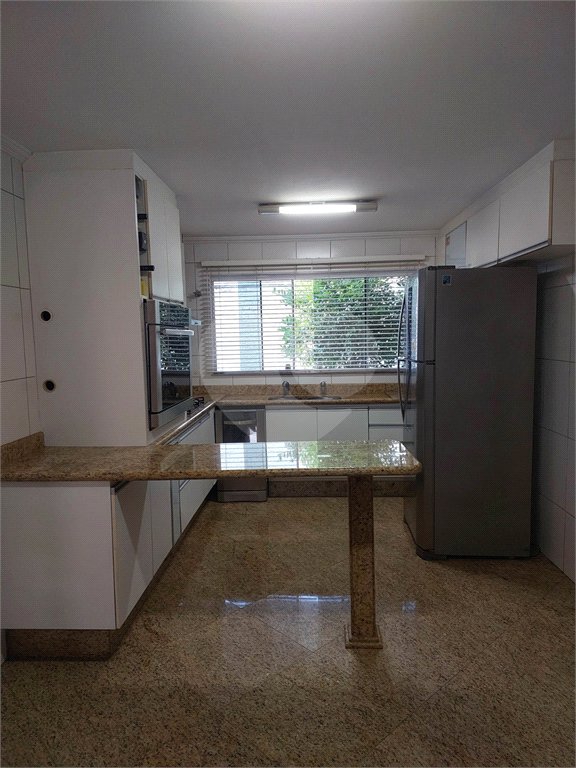 Sobrado à venda com 5 quartos em Campo Grande, São Paulo, SP