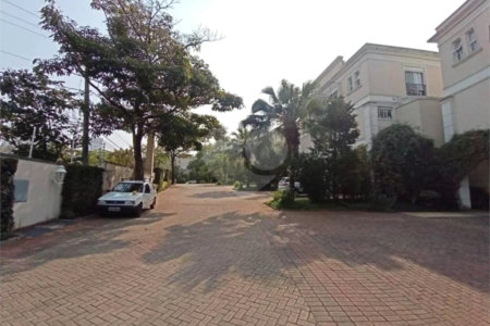 Casa à venda com 3 suítes no condomínio Solares Vila Europa, São Paulo - SP
