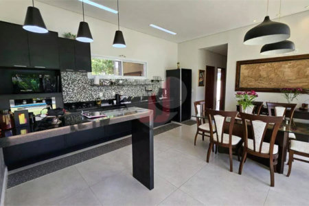 Casa à venda com 3 quartos, sendo 1 suíte, no condomínio Jardim Vale do Lago, Sorocaba - SP