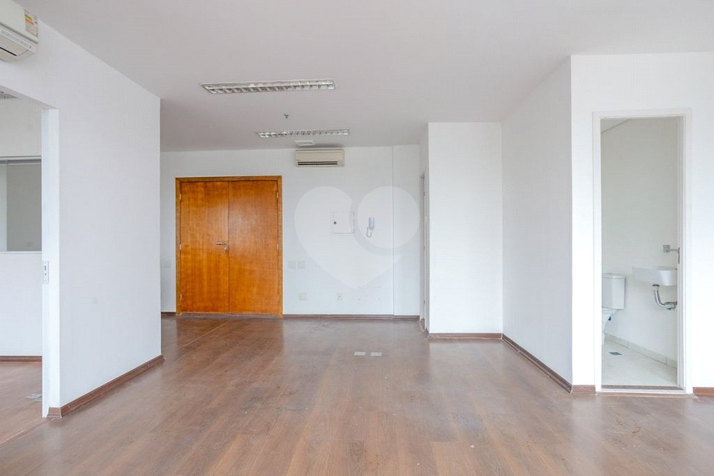 Sala à venda em Vila Olímpia, São Paulo, SP