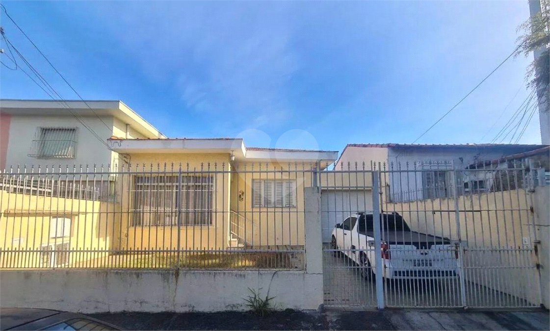 Casa à venda com 4 quartos, sendo 1 suíte,  em Jardim Trussardi, São Paulo, SP