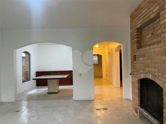 Casa para alugar com 4 quartos, sendo 3 suítes,  em Alto da Boa Vista, São Paulo, SP