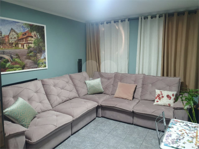 Casa de Vila à venda com 4 quartos, sendo 2 suítes,  em Jardim Brasil (zona Norte), São Paulo, SP