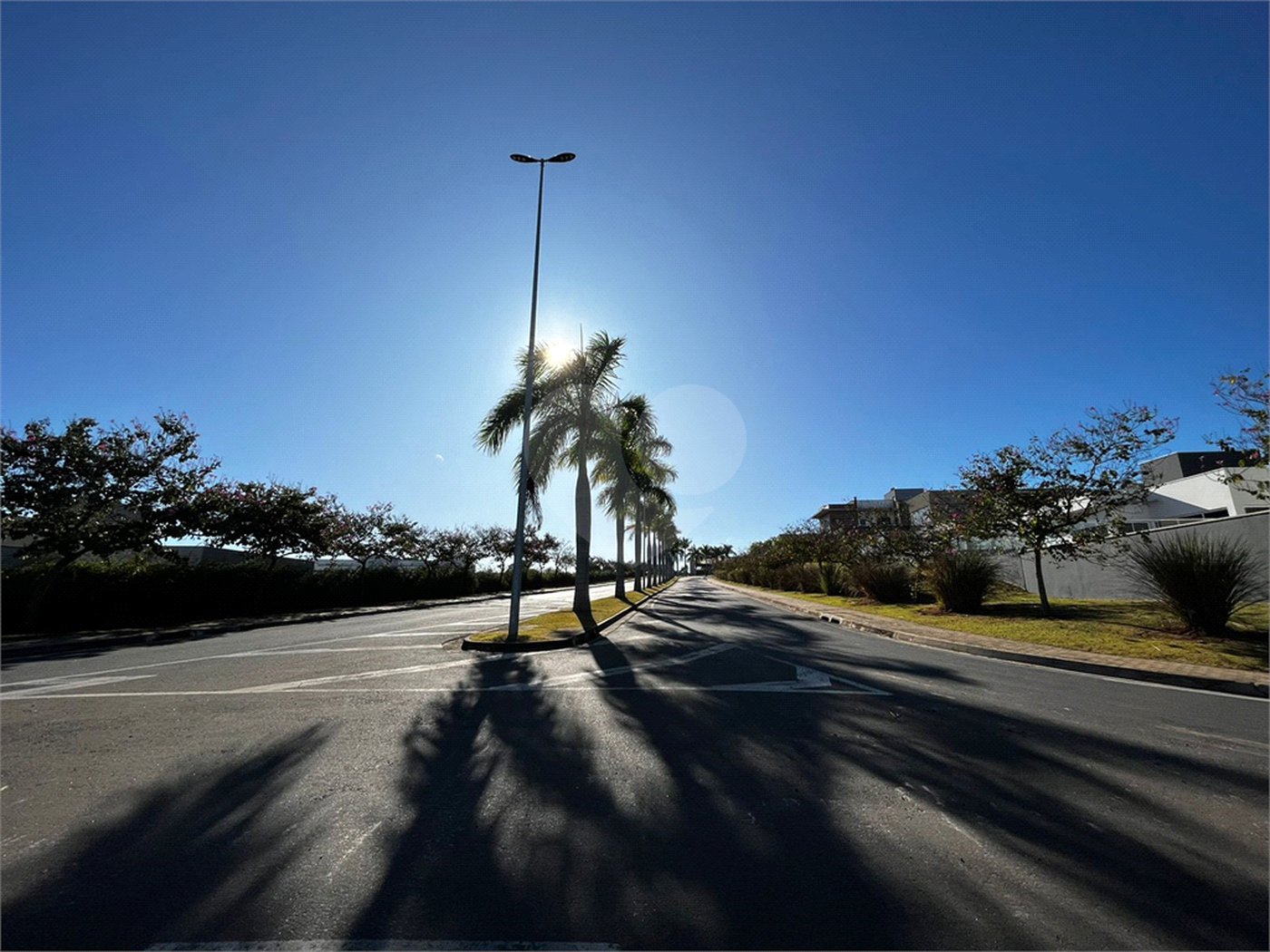 Casa à venda com 3 suítes no condomínio Portal dos Bandeirantes, Salto - SP