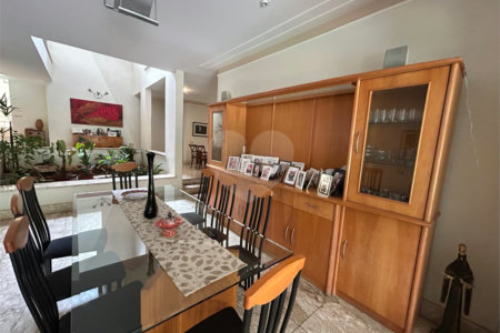 Casa à venda com 5 suítes no condomínio Residencial Bougainville, Campinas - SP