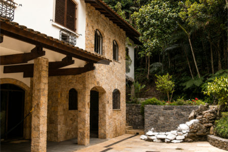 Casa à venda com 8 quartos, sendo 4 suítes, em Parque Alves de Lima, São Paulo, SP