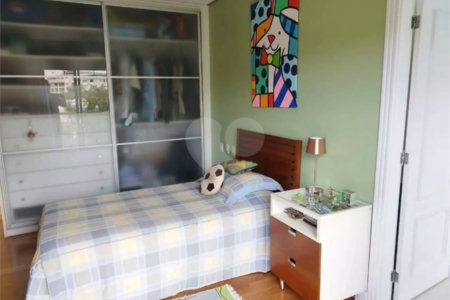 Casa à venda ou para alugar com 4 suítes no condomínio Solares Vila Europa, São Paulo - SP