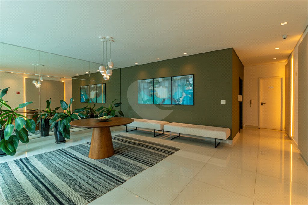 Apartamento à venda com 4 quartos, sendo 3 suítes,  em Chácara Santo Antônio, São Paulo, SP