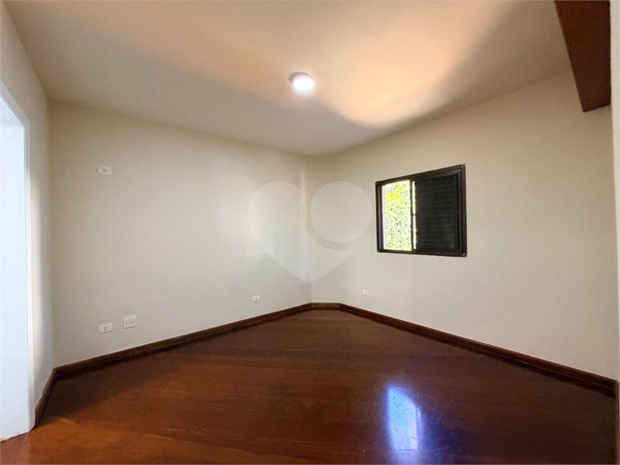 Apartamento à venda com 3 quartos, sendo 1 suíte, em Alto da Boa Vista, São Paulo, SP