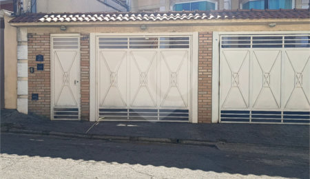 Sobrado à venda com 3 suítes em Vila Nivi, São Paulo, SP