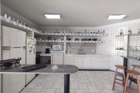 Casa à venda com 5 quartos, sendo 4 suítes, no condomínio Rancho Dirce, Sorocaba - SP