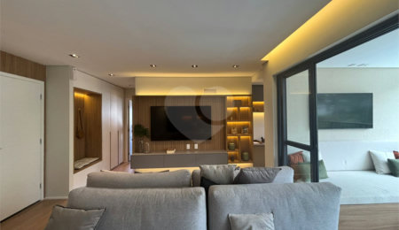 Apartamento à venda com 3 suítes em Vila Andrade, São Paulo, SP