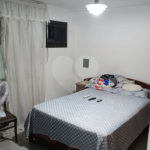 Casa à venda com 5 quartos, sendo 1 suíte, em Bangu, Rio de Janeiro, RJ