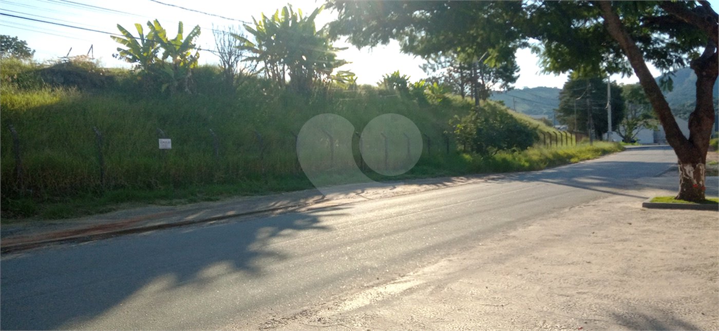 Terreno à venda com 1 quarto no Centro, Nazaré Paulista, SP
