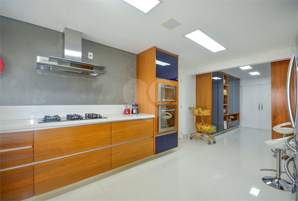 Apartamento à venda com 4 suítes,  em Vila Uberabinha, São Paulo, SP