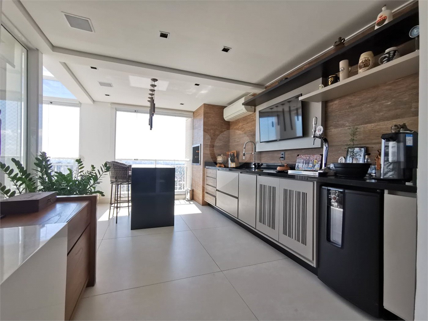 Apartamento à venda com 3 suítes em Jardim Monte Kemel, São Paulo, SP