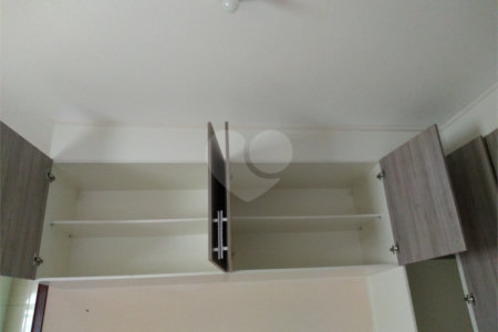 Sobrado à venda com 3 quartos, sendo 1 suíte,  em Residencial Rancho Grande, Itaquaquecetuba, SP