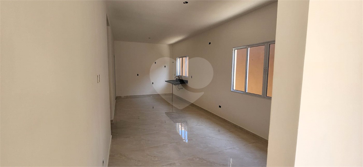 Casa à venda com 2 suítes no condomínio Vilagio, Atibaia - SP