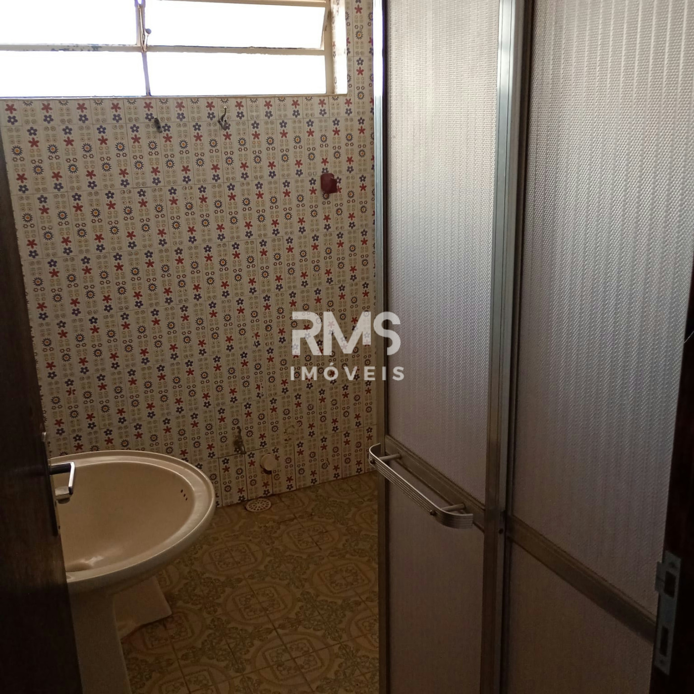 Casa à venda ou para alugar com 3 quartos, sendo 1 suíte,  no Centro, Angatuba, SP